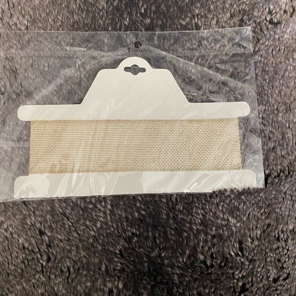 Gold Choker - Picture 2 of 4